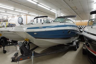 BOATZON | Crownline E235 2024
