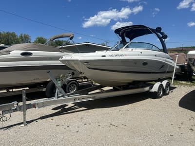 BOATZON | Crownline E255XS 2019