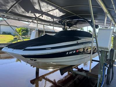 BOATZON | Crownline E26 XS 2018