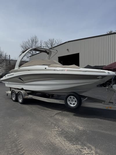 BOATZON | Crownline E27 2018