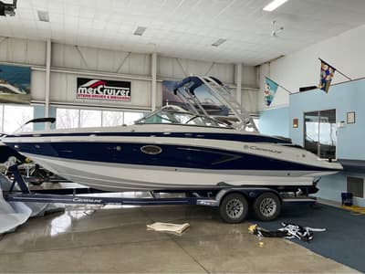 BOATZON | Crownline E275 2024