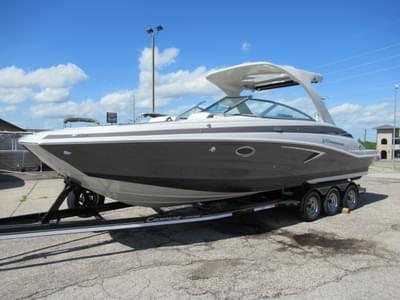 BOATZON | Crownline E305 2022