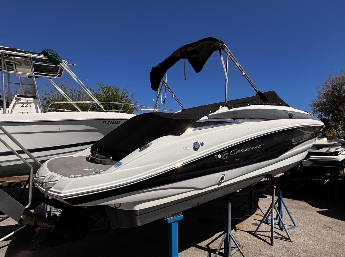 Crownline Eclipse E2 2016