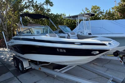 BOATZON | Crownline Eclipse E215 XS 2019