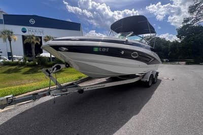 BOATZON | Crownline Eclipse E235 XS 2021 BOATZON | Crownline Eclipse E235 XS 2021
