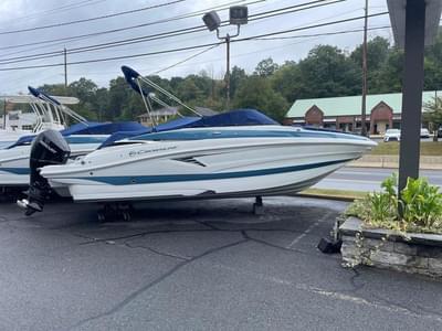 BOATZON | Crownline Eclipse E240 XS 2025 BOATZON | Crownline Eclipse E240 XS 2025