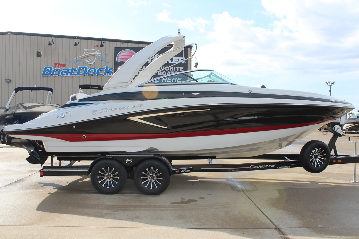 2026 Crownline Eclipse E255 - Sold Boat
