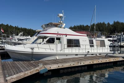 BOATZON | Cruise-A-Home Corsair 1990