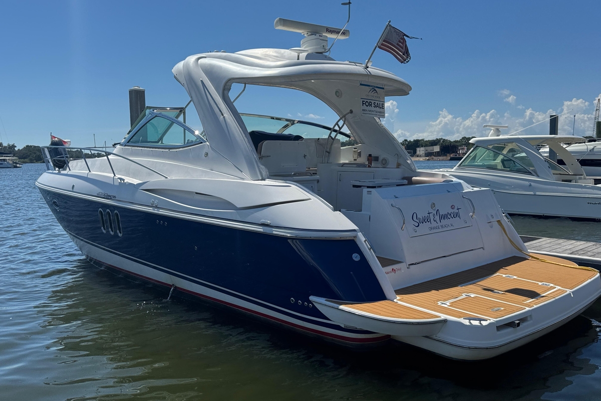 2008 Cruisers 420 - Sold Boat