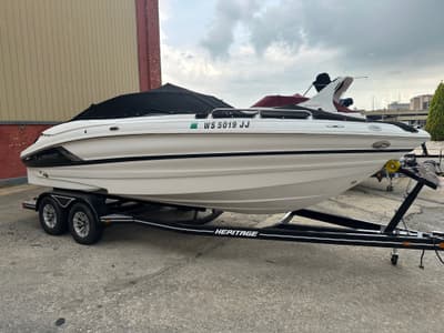 BOATZON | Cruisers Sport Series 238 Bow Rider 2015 BOATZON | Cruisers Sport Series 238 Bow Rider 2015