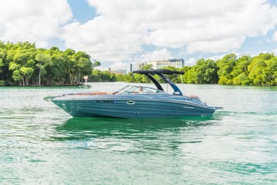 BOATZON | Cruisers Sport Series 298 Bow Rider South Beach Edition 2017