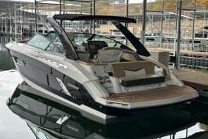 BOATZON | Cruisers Sport Series 328 2015 BOATZON | Cruisers Sport Series 328 2015