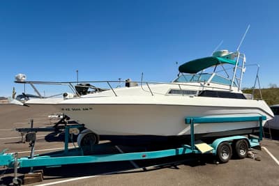 BOATZON | Cruisers Yachts 2470 Holiday 1988