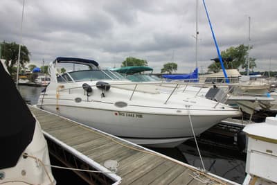 BOATZON | Cruisers Yachts 2870 Express 2001
