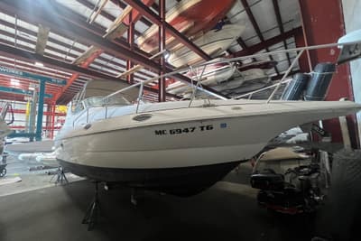 BOATZON | Cruisers Yachts 3075 Express 2003