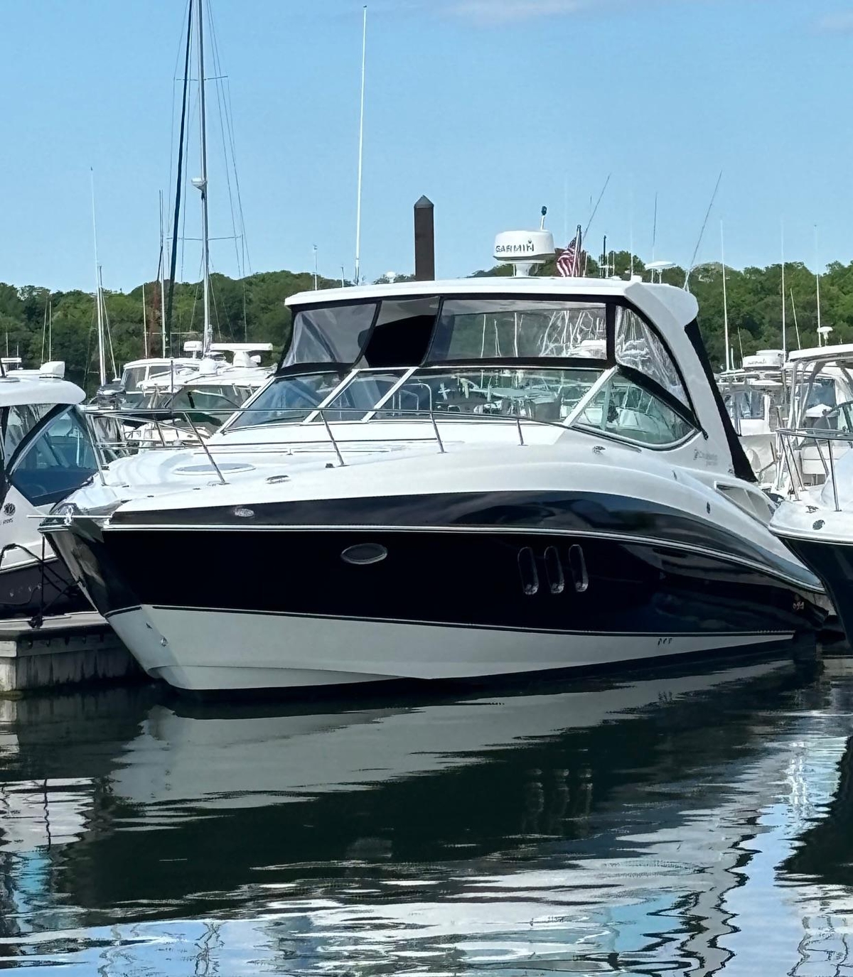 2011 Cruisers Yachts 330 Express - Sold Boat