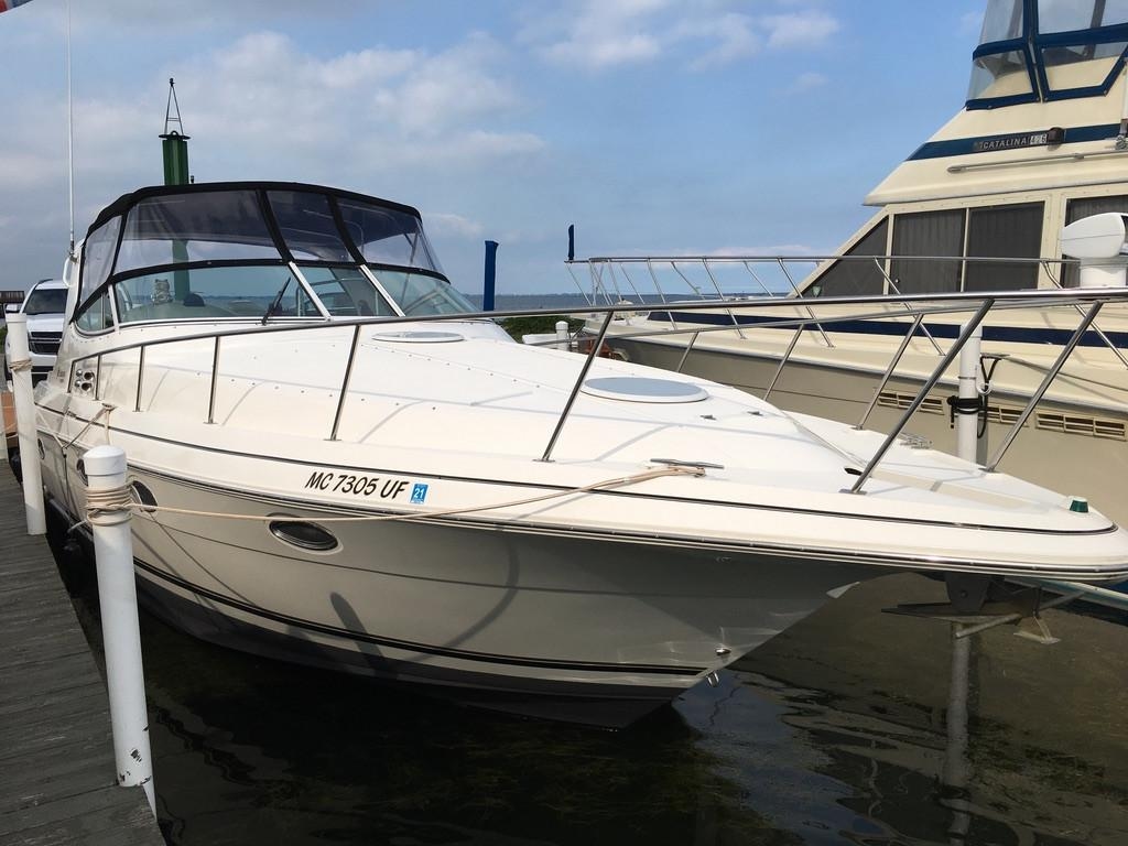 2004 Cruisers Yachts 3372 Express - Sold Boat