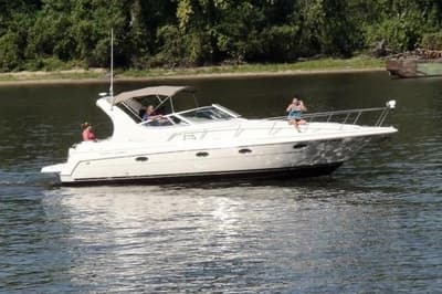 BOATZON | Cruisers Yachts 3372 Express 2004