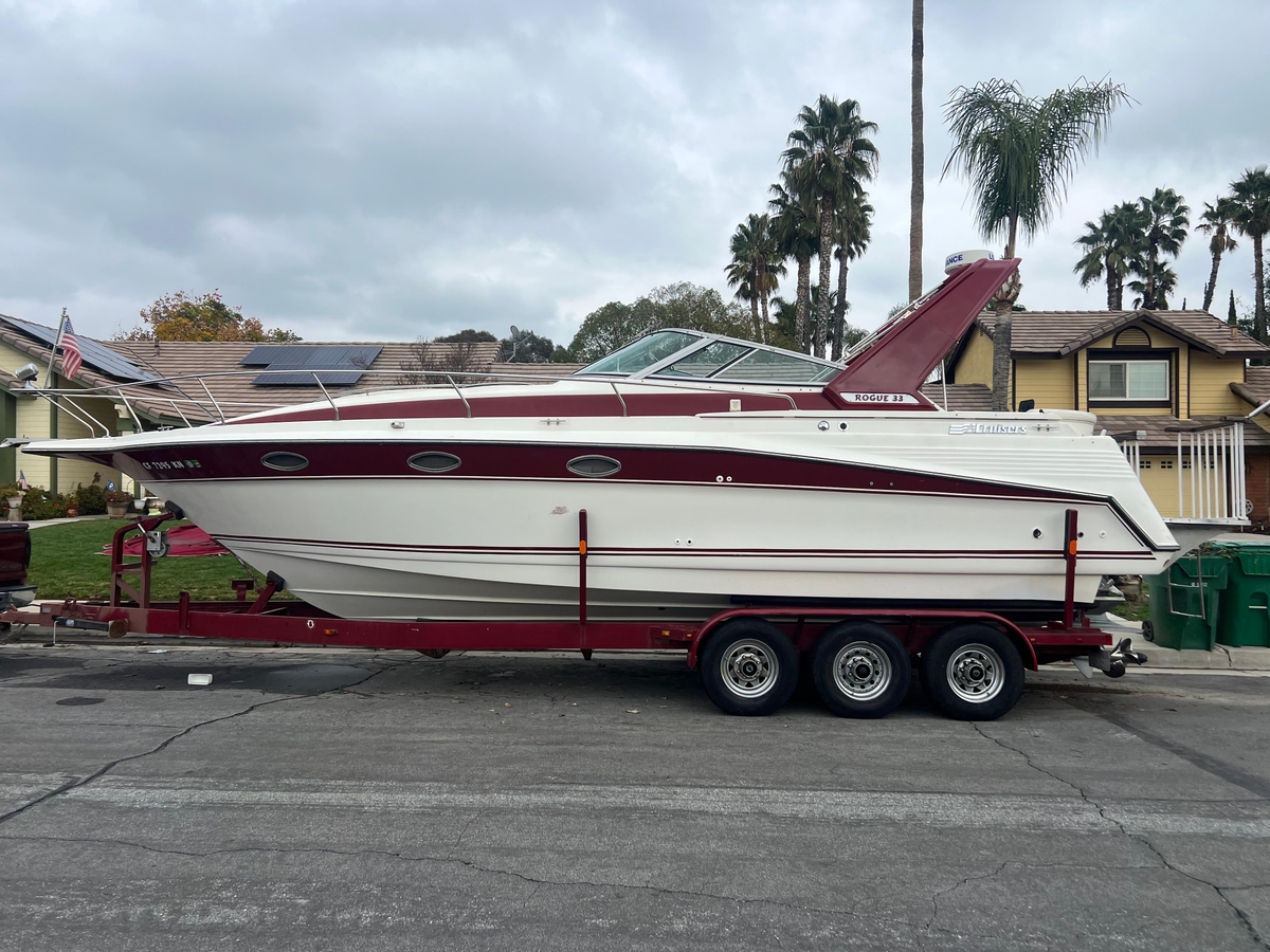 1991 Cruisers Yachts 3375 Rogue - Sold Boat