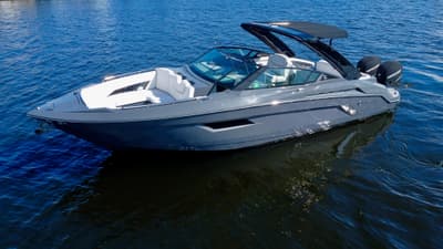 BOATZON | Cruisers Yachts 338 Outboard 2021 BOATZON | Cruisers Yachts 338 Outboard 2021