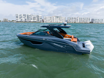 BOATZON | Cruisers Yachts 34 GLS OB 2024