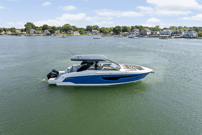 BOATZON | Cruisers Yachts 34 GLS Outboard 2026 BOATZON | Cruisers Yachts 34 GLS Outboard 2026