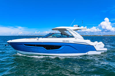 BOATZON | Cruisers Yachts 34 GLS Outboard 2026 BOATZON | Cruisers Yachts 34 GLS Outboard 2026