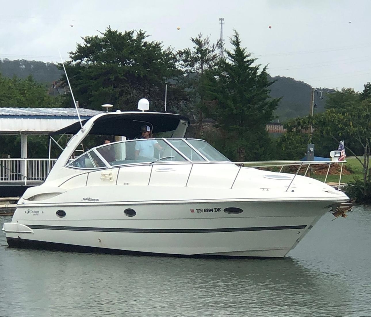 2005 Cruisers Yachts 340 Express - Sold Boat