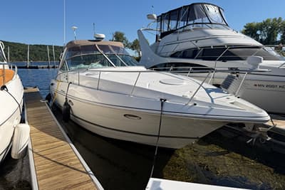 BOATZON | Cruisers Yachts 3470 Express 2002
