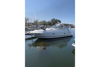 BOATZON | Cruisers Yachts 3470 Express 2002