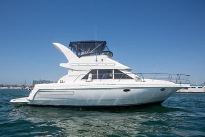 BOATZON | Cruisers Yachts 3580 Flybridge 1996