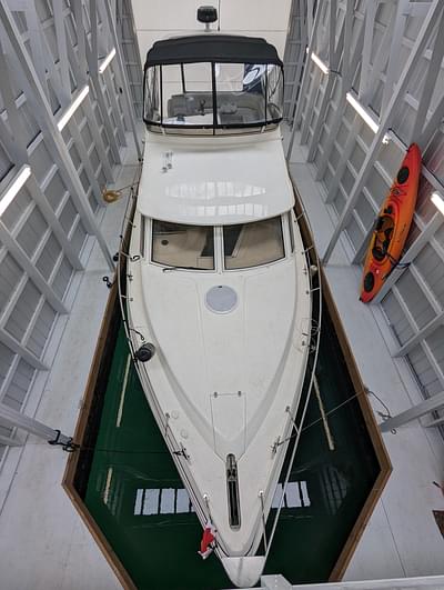 BOATZON | Cruisers Yachts 3585 Flybridge 1999 BOATZON | Cruisers Yachts 3585 Flybridge 1999