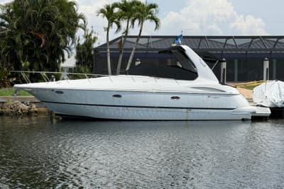 BOATZON | Cruisers Yachts 3672 Express 2001