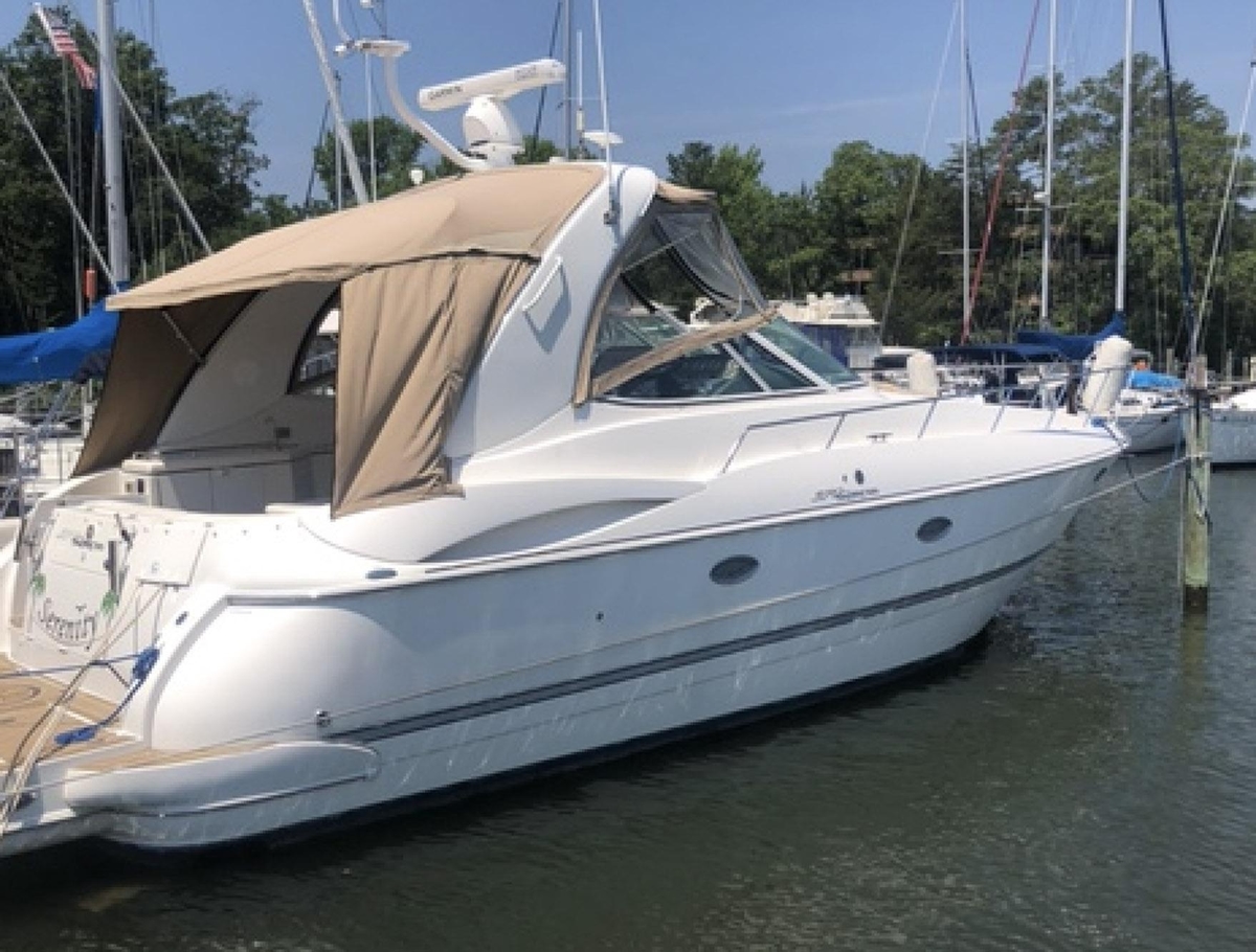 2007 Cruisers Yachts 370 Express - Sold Boat