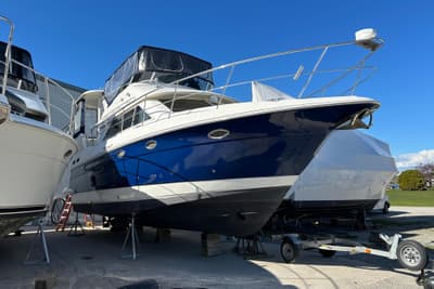 BOATZON | Cruisers Yachts 375 Motoryacht 2005 BOATZON | Cruisers Yachts 375 Motoryacht 2005