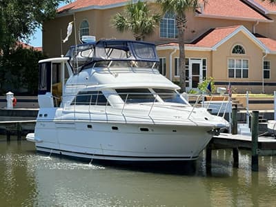 BOATZON | Cruisers Yachts 3750 Motoryacht 1999