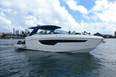 BOATZON | Cruisers Yachts 38 GLS OB 2022 BOATZON | Cruisers Yachts 38 GLS OB 2022