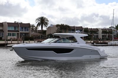 BOATZON | Cruisers Yachts 38 GLS Outboard 2026