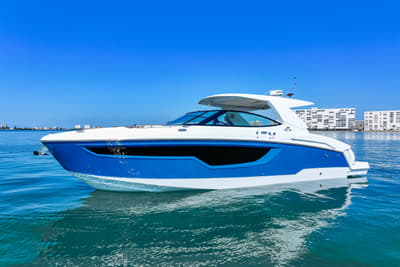 BOATZON | Cruisers Yachts 38 GLS Outboard 2026