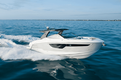 BOATZON | Cruisers Yachts 38 GLS Outboard 2027 BOATZON | Cruisers Yachts 38 GLS Outboard 2027