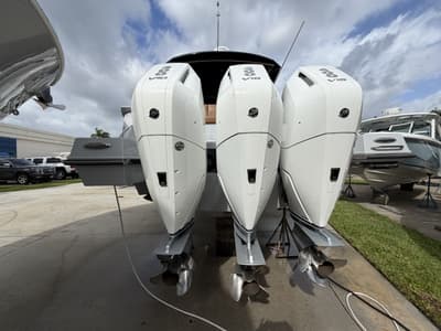 BOATZON | Cruisers Yachts 38 GLS South Beach Outboard 2024