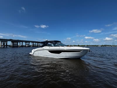 BOATZON | Cruisers Yachts 38 GLS South Beach Outboard 2024