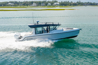 BOATZON | Cruisers Yachts 38 VTR EC 2027