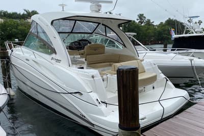 BOATZON | Cruisers Yachts 380 Express 2013