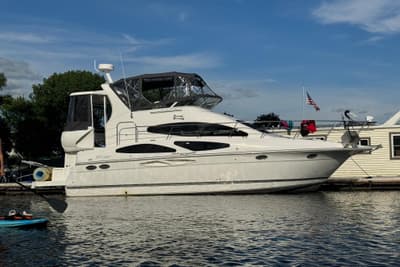 BOATZON | Cruisers Yachts 385 Motoryacht 2006