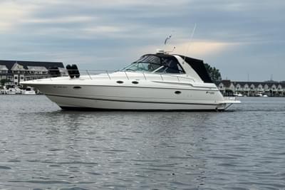 BOATZON | Cruisers Yachts 3870 Express 2000