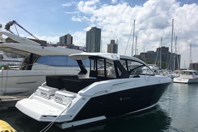 BOATZON | Cruisers Yachts 390 Express Coupe 2016