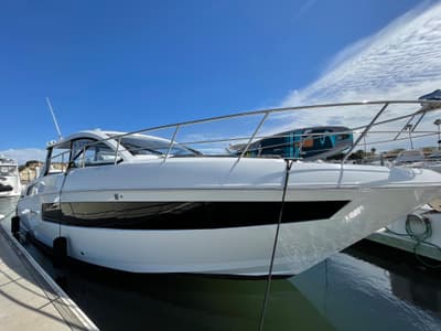 BOATZON | Cruisers Yachts 390 Express Coupe 2020 BOATZON | Cruisers Yachts 390 Express Coupe 2020