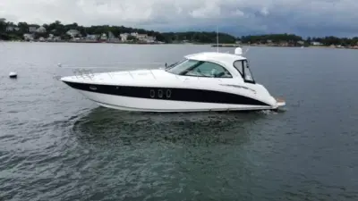 BOATZON | Cruisers Yachts 390 Sport Coupe 2008
