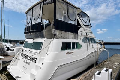 BOATZON | Cruisers Yachts 3950 Motoryacht 1997 BOATZON | Cruisers Yachts 3950 Motoryacht 1997